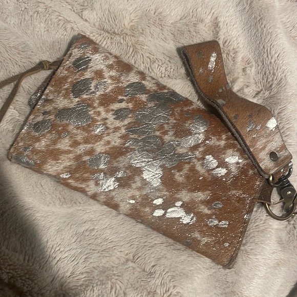 Keep it Gypsy acid washed cowhide wristlet - Picture 8 of 8